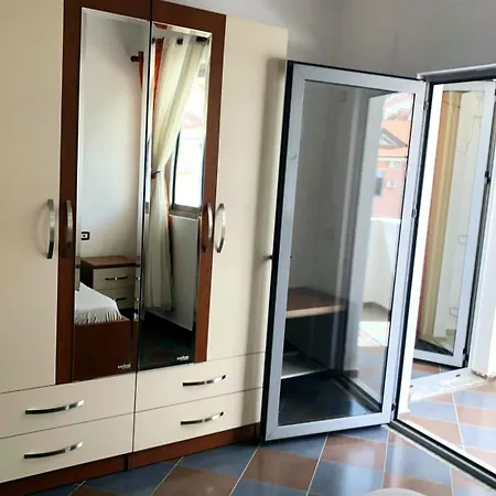- Apartmán *